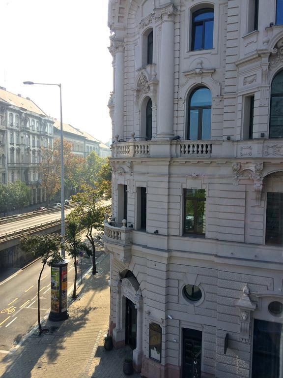 Hello Downtown Apartment - Eiffel Budapest Zimmer foto